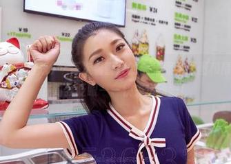 AISS爱丝(钻石版) - 每次看萱萱的健身照，原图和精选仿佛都在对我眨眼——快来运动吧！