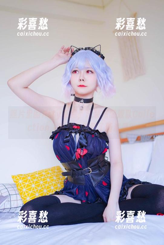 照片里的Arty亚缇，泳装搭配舰队Collection，我想我看到了新海景？