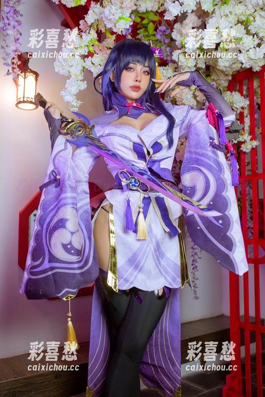 校服回忆录：Byoru的图集把我推回了早晨上课的困惑。