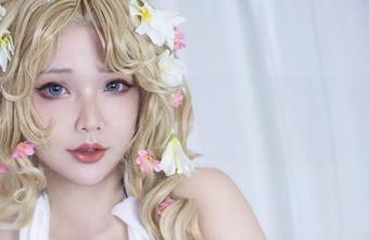 Hana Bunny黑猫D.Va最新原图：她的眼神透出点点调皮，恰到好处的暗示？