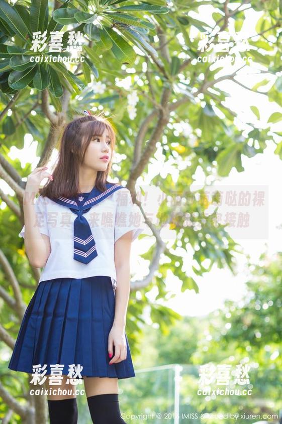 IMiss爱蜜社-小丽莎萌萌哒 IMiss爱蜜社 - 福利!小丽莎萌萌哒的裸足写真,来瞧瞧她与地板的亲密接触