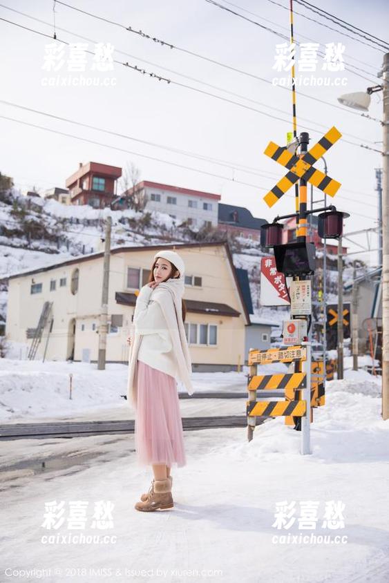 IMiss爱蜜社-莎莎Sasa IMiss爱蜜社 - 莎莎Sasa美足写真,下载来让你的小鞋子吃醋哦!