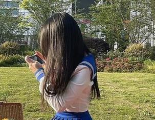 微密圈 - 写真特辑:看July芝岚怎样与她的丝袜共舞