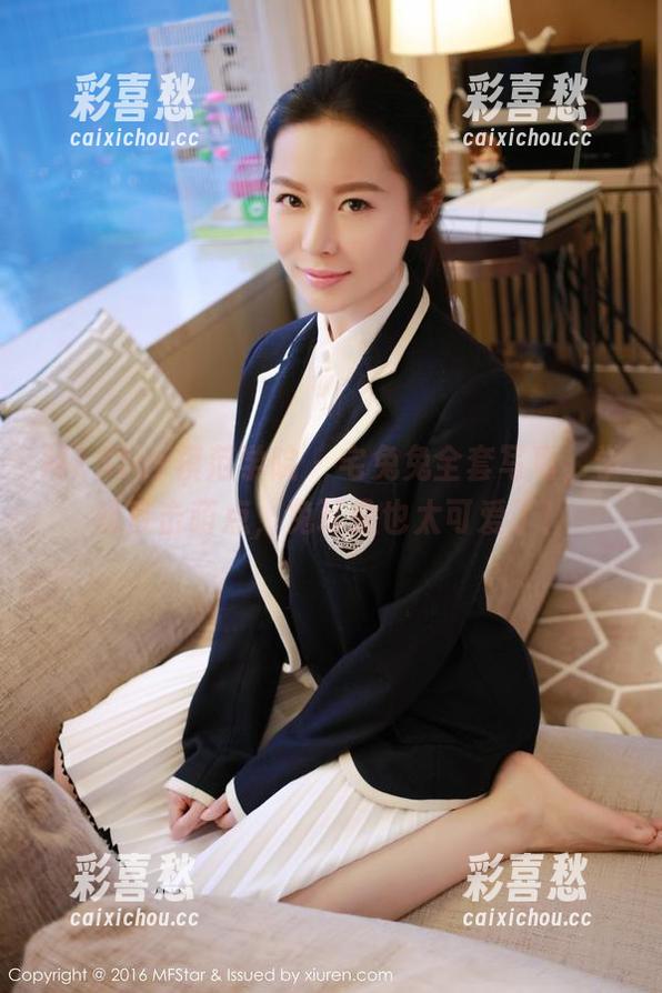 MFStar模范学院 - 宅兔兔全套写真，学姐直击萌点，兔耳朵也太可爱了！