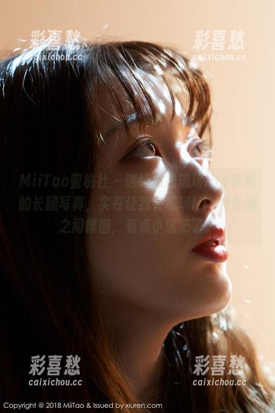 MiiTao蜜桃社-琉璃lily MiiTao蜜桃社 - 这绝对是琉璃lily定制的长腿写真,实在让我在琉璃lily和长腿之间徘徊,有点小迷茫了。