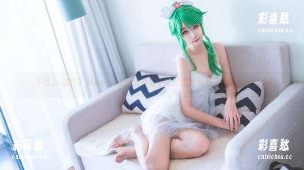Momoko葵葵 干练or随性?Momoko葵葵的职业装精选送给每天都在拼搏的人