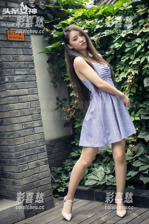 TouTiao头条女神-杨曼妮 TouTiao头条女神 - 姐姐的身影在原图合集中缓缓游走,杨曼妮真会玩。