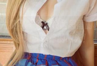 UGirls尤果网 - 免费领孟思雨的校服美照，快来试试你的眼光！