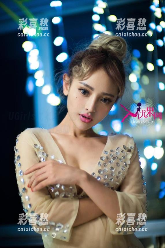 UGirls尤果网-穆菲菲 UGirls尤果网 - 这是穆菲菲的高跟鞋作品,跟随她的步伐我也想试试!