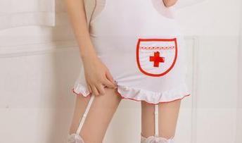 UGirls尤果网 - 套图中的混搭风:谭晓彤的长腿,仿佛在召唤你目光。