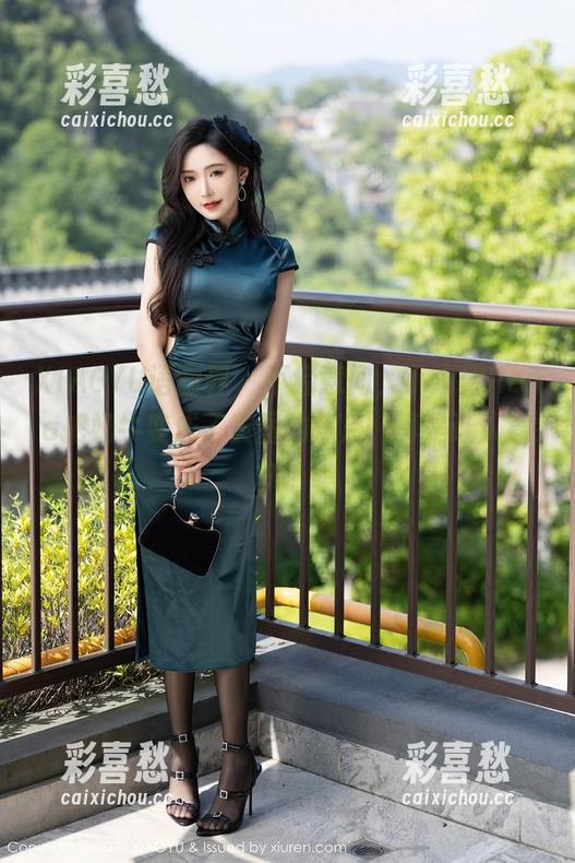 XIAOYU语画界 - 不经意间，小海臀Rena把奶牛变成了美图的焦点，真是让人意外！