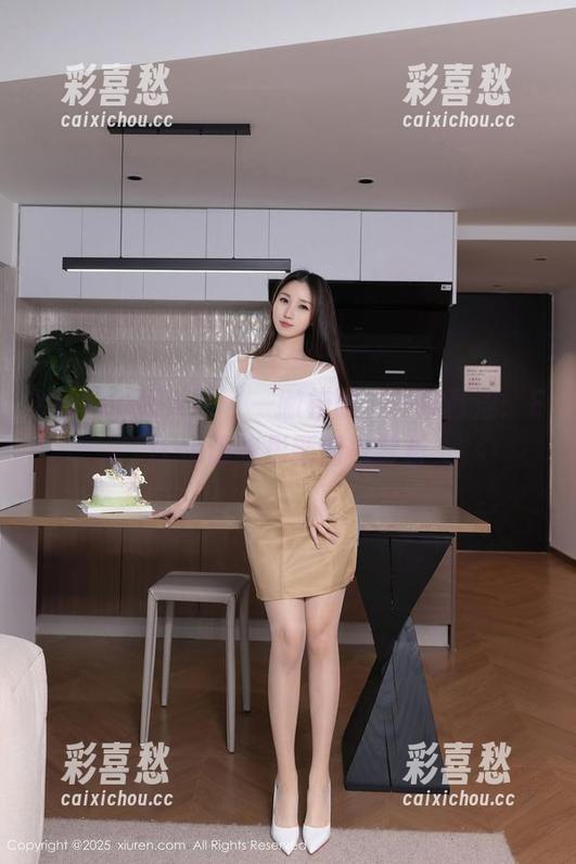 Xiuren秀人网 - 一撇校服，一份青涩：Elise谭晓彤新图包赏析