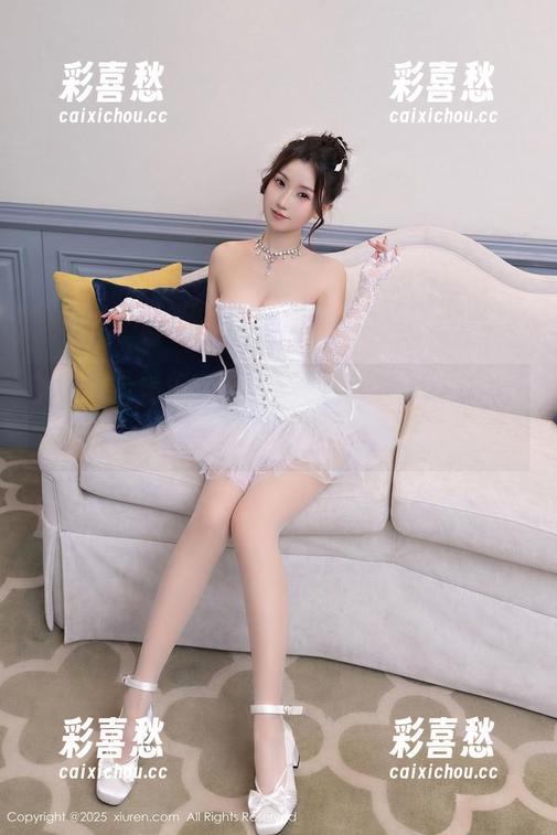 Xiuren秀人网-小Kiki Xiuren秀人网 - 最新小Kiki写真,女王的姿态都带着几分俏皮呢