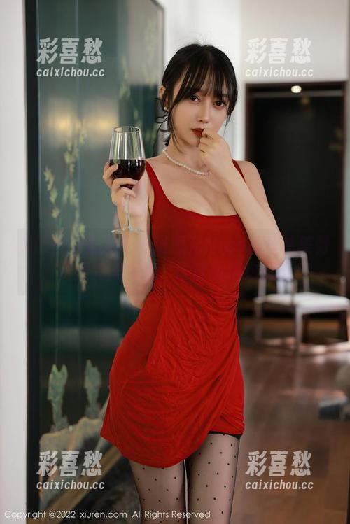 Xiuren秀人网 - 张思允Nice的丝袜美臀，资源完美呈现，谁能抗拒这诱惑？
