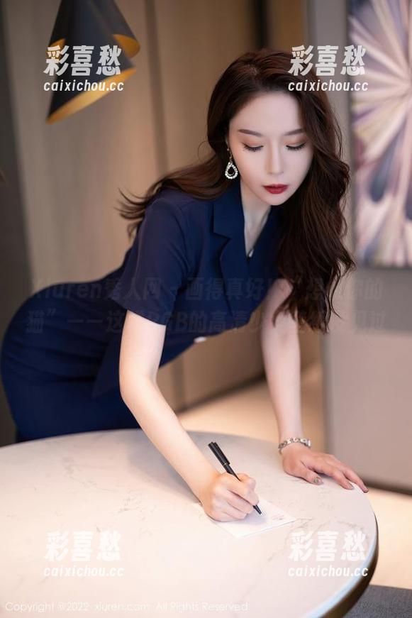 Xiuren秀人网-想做你的猫 Xiuren秀人网 - 画得真好!“想做你的猫”——这样RGB的高清少女壁纸没见过
