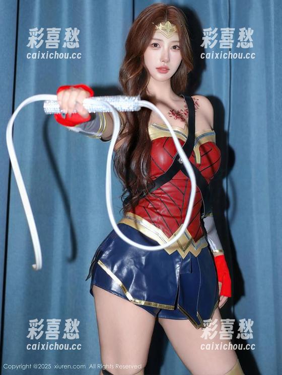 Xiuren秀人网-涵涵Luna Xiuren秀人网 - 涵涵Luna的修女套图更新,不是你想象中的那味儿!