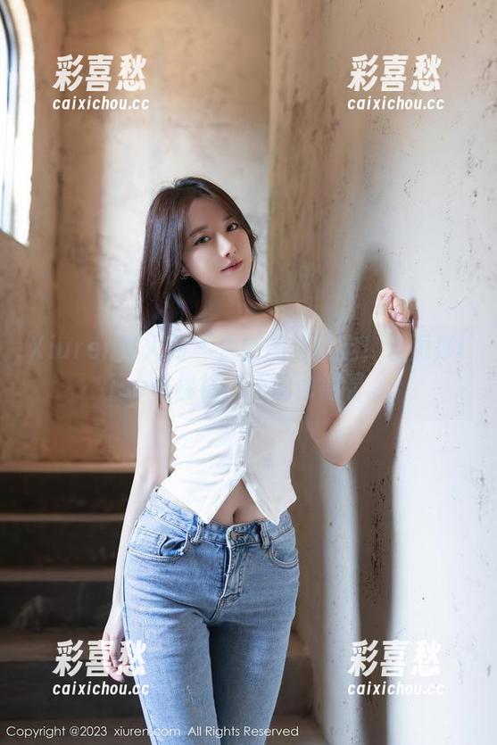 Xiuren秀人网-爱丽莎Lisa Xiuren秀人网 - 最新图包锁定!爱丽莎Lisa与棉袜,不说也得看。