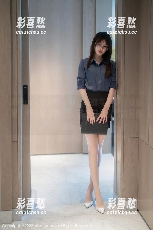 Xiuren秀人网 - 赵万灵的写真集：体操服，平衡能力满分，穿上好像空气力量都变强了！
