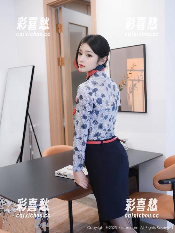 Xiuren秀人网-赵惟依coco Xiuren秀人网 - 赵惟依coco私房中的棉袜,适合随时掏出来展示