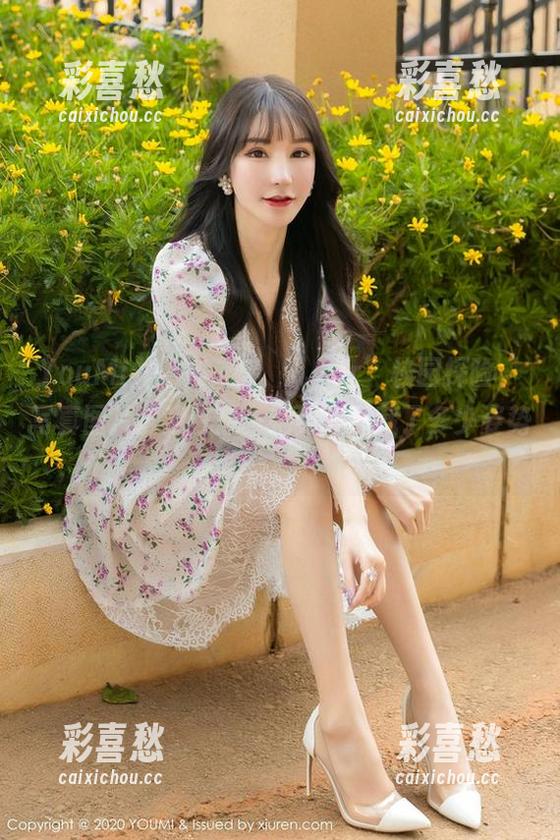 YouMi尤蜜荟 - “玥儿玥er”校园探险，写真图片。我在想…她到底还藏了多少姿势？