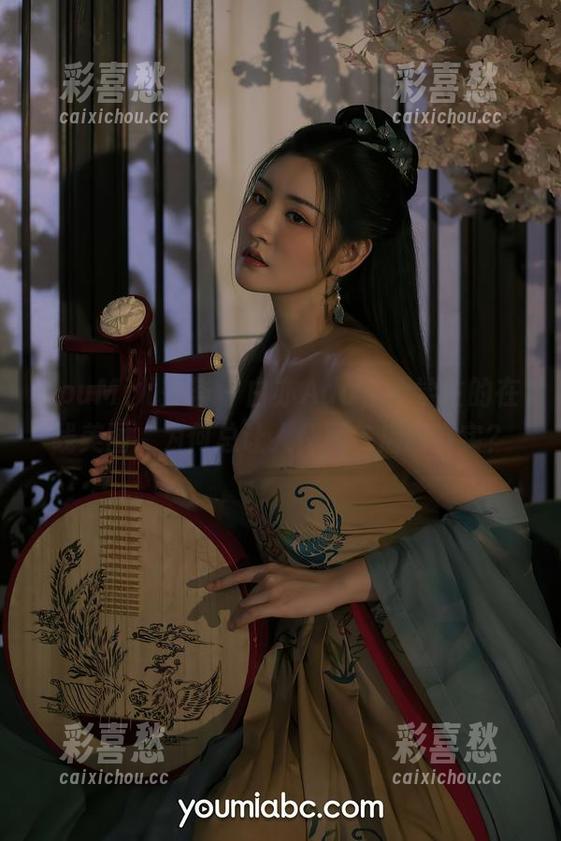 YouMi尤蜜荟 - 白亦Ada，大学生的在线美图，为何总让人怀疑午后的真实？