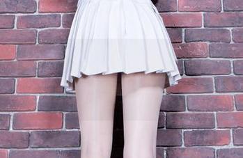 beautyleg - “我白裙穿得像童话里的公主?”Luna对镜头的呆萌精选图片。