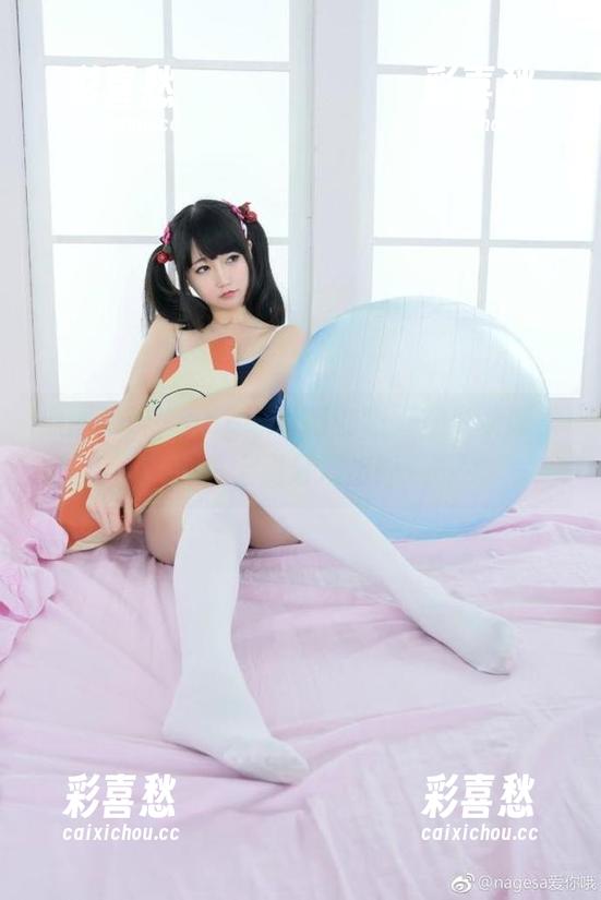 nagesa魔物喵 原图来啦,nagesa魔物喵又在少女贩卖机上满分演出!