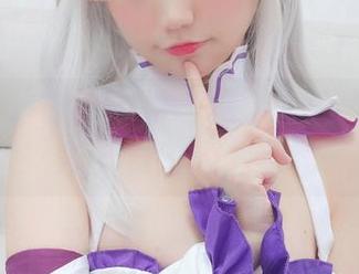 nagisa魔物喵带来的JK,美图虽好,可这心里那根弦提得紧紧的…