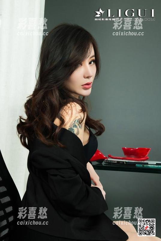 丽柜 - 学妹拍照必备！团子最新写真集：让错误姿势变得高级的秘籍！