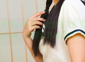丽柜 - 安安vs圣诞!全套图片带你了解她的独特风格,感觉像在跑调的旋律里!
