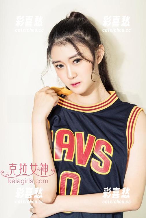 克拉女神 - YOYO带你进入圣诞的图集在线，猜猜我是不是只为吃饼干？