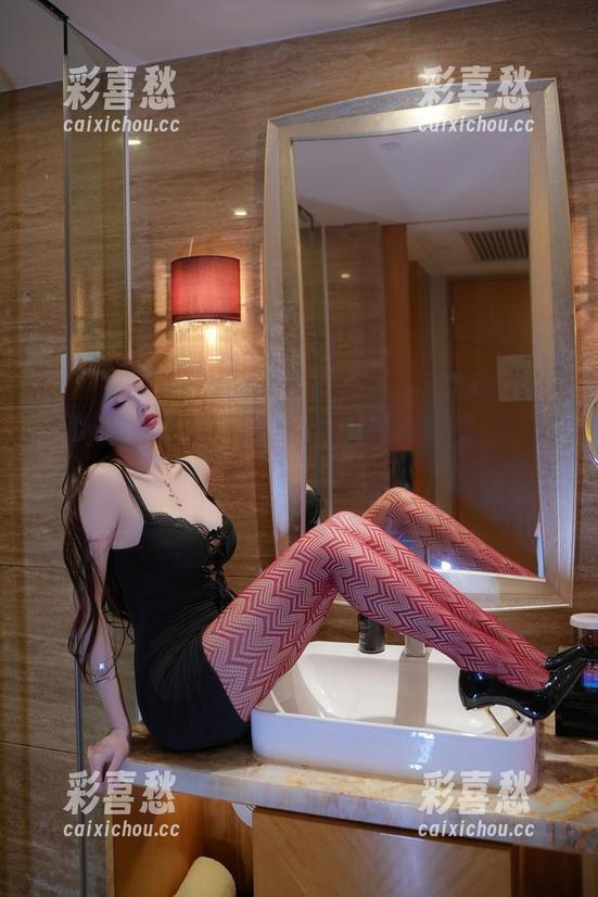周妍希 微密圈 - 全套作品,周妍希色无忌惮地展现女孩的另一面,我的天,这实在是…太有意思了!