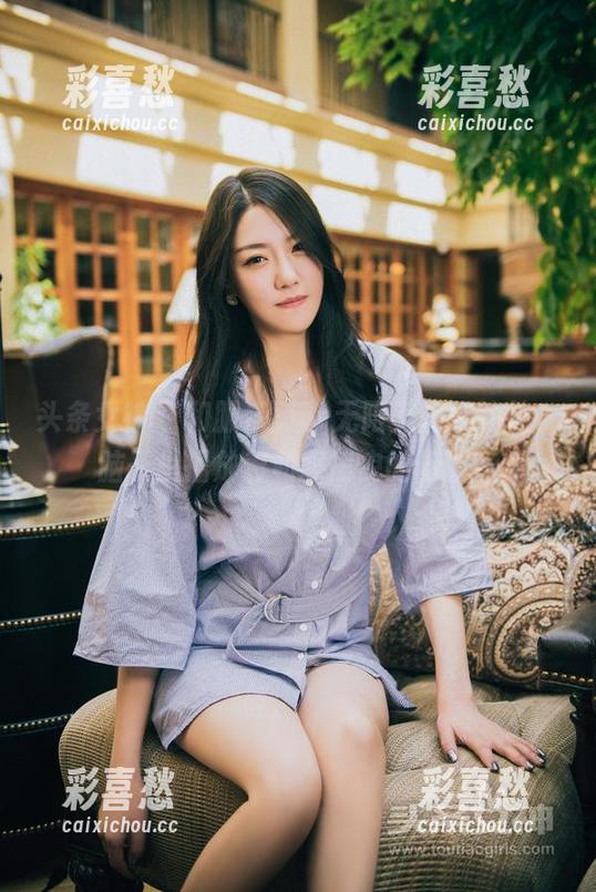 头条女神-语溪 头条女神 - 和服+语溪=无限美图可能性,脑子里播放着和服摇曳的画面。