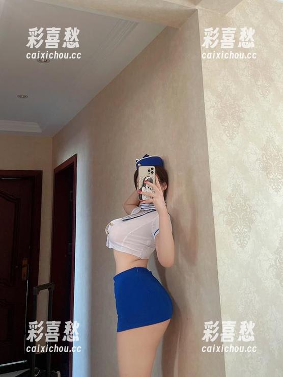 奶宝妹纸 微密圈 - 奶宝妹纸撩不停,红皮衣原图来看全集啊,真不想走!