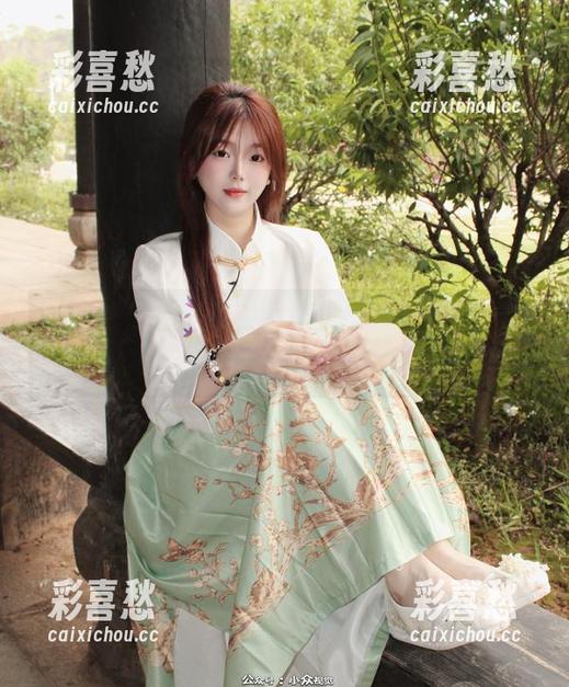 小众视觉-小薯条 小众视觉 - 图包来喽!小薯条的白丝,这画质没话说!