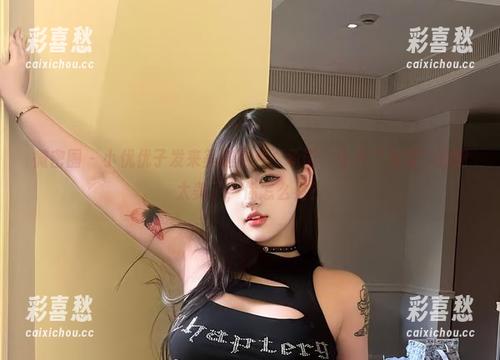 微密圈 - 小优优子发来美腿照片，承诺：今天“免费”的腿太美了，你怎么看？
