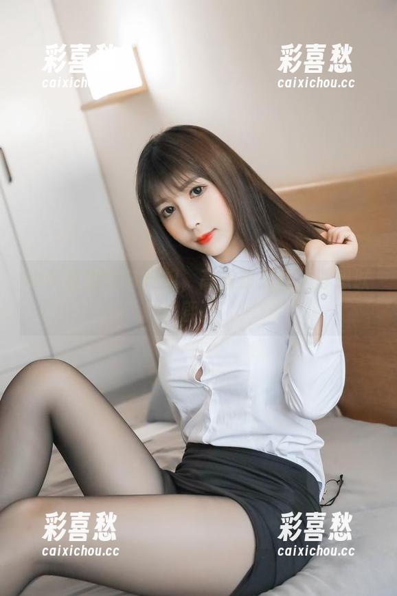小酥酱 小酥酱的秘书扮相,高清却又让人浮想联翩。