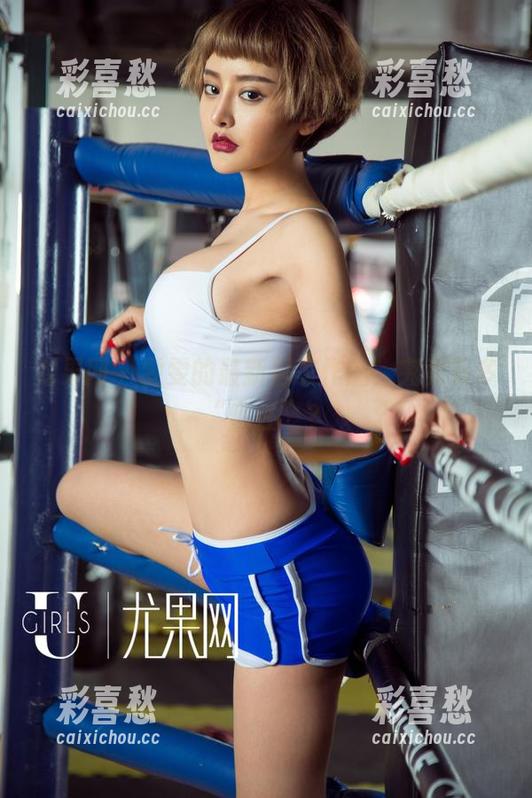 尤果网-雯雯 尤果网 - 雯雯的最新居家作品,究竟有多“随性”?
