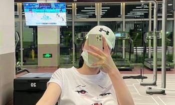 微密圈 - 看左公子666如何青蛙蹲套图分享,人与青蛙竟然也能如此默契!