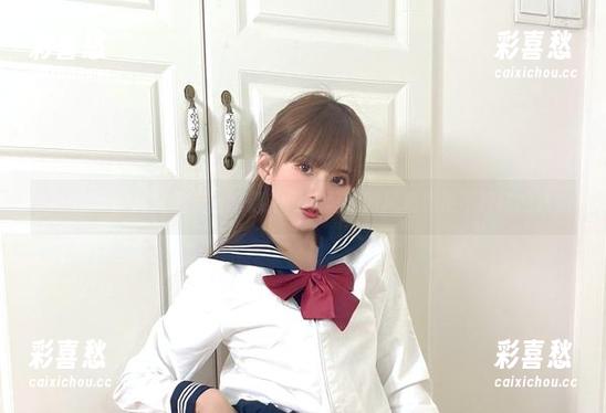 张思允 微密圈 - 张思允的天台奇遇:原图里的微风和淡淡不经意的迷离