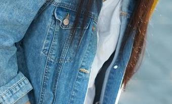 推女郎 - 连欣穿白裙：拍照时风一吹，我跟着飘了好吗？合集