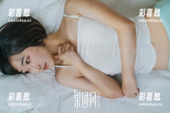 果团网-蜜桃Q妹儿 果团网 - 高清分享:蜜桃Q妹儿的御姐风,果然是“甜中带辣”!