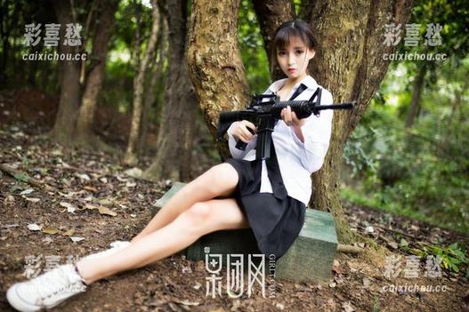 果团网-陈雅漫 果团网 - 免费真的有好事,来瞅瞅陈雅漫的美脚吧!