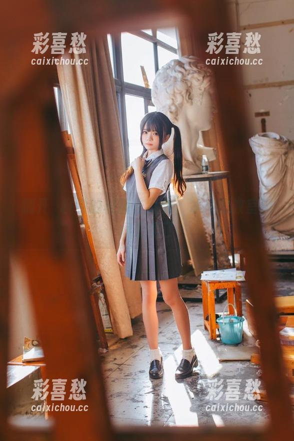 桜桃喵 翻开桜桃喵的校园作品集,冰冷的教室瞬间温柔了
