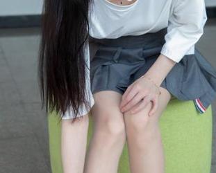 梦丝女神 - 奇妙的灵灵,甜静的明星脸,让图册充满温柔的力量