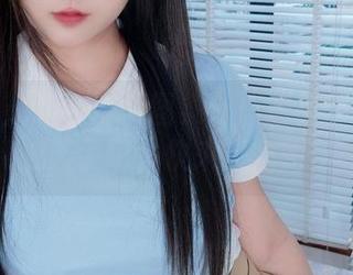 樱井小莜的牛仔裤图集——这裤子应该能上天了吧,快来下载吧!