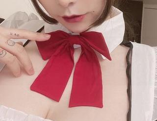 嗯…次屁啦的套装COS，里面的细节真让人想多看几张图片