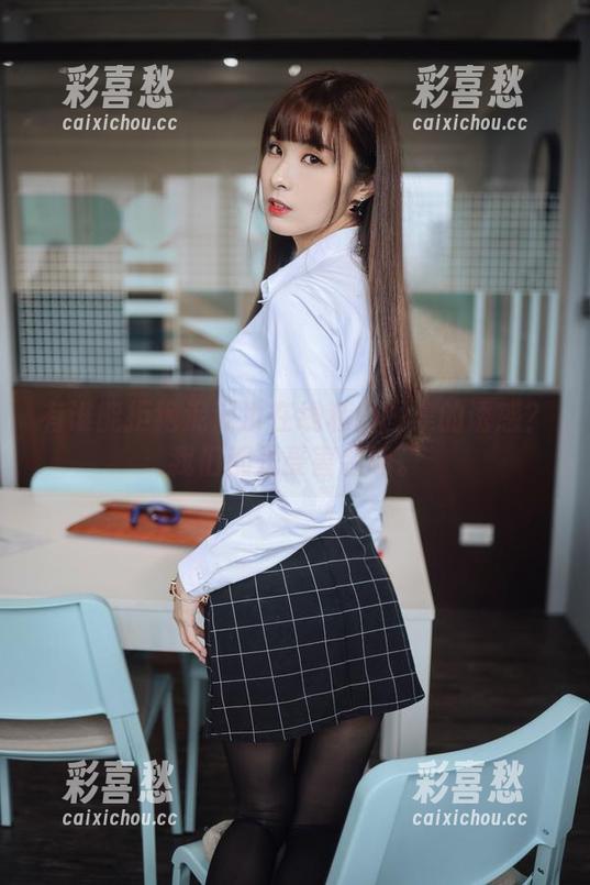 有谁能拒绝泥泥汝在线私房图集的诱惑？我们都是受害者嘛。