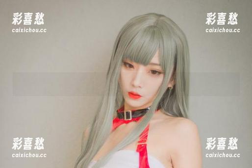 清颜颜子 暗恋清颜颜子,原图透露:圣诞树下的那一抹绿色很争气!