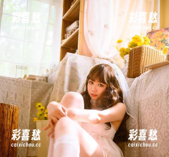 渡边早季Saki 渡边早季Saki的夏日图库,求别给我塞一天的沙滩照,外加两颗椰子!